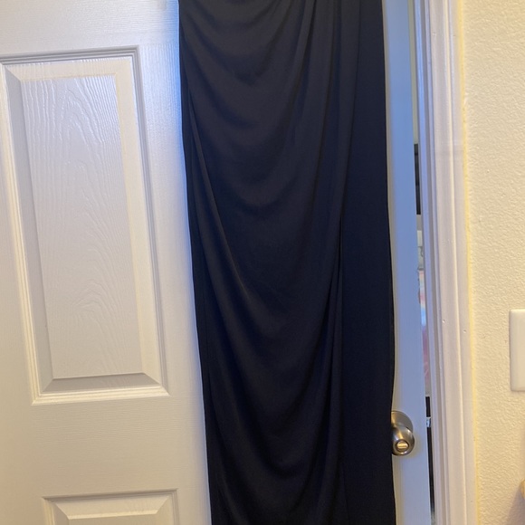 Formal and Elegant Dress Size 10 - Picture 12 of 14